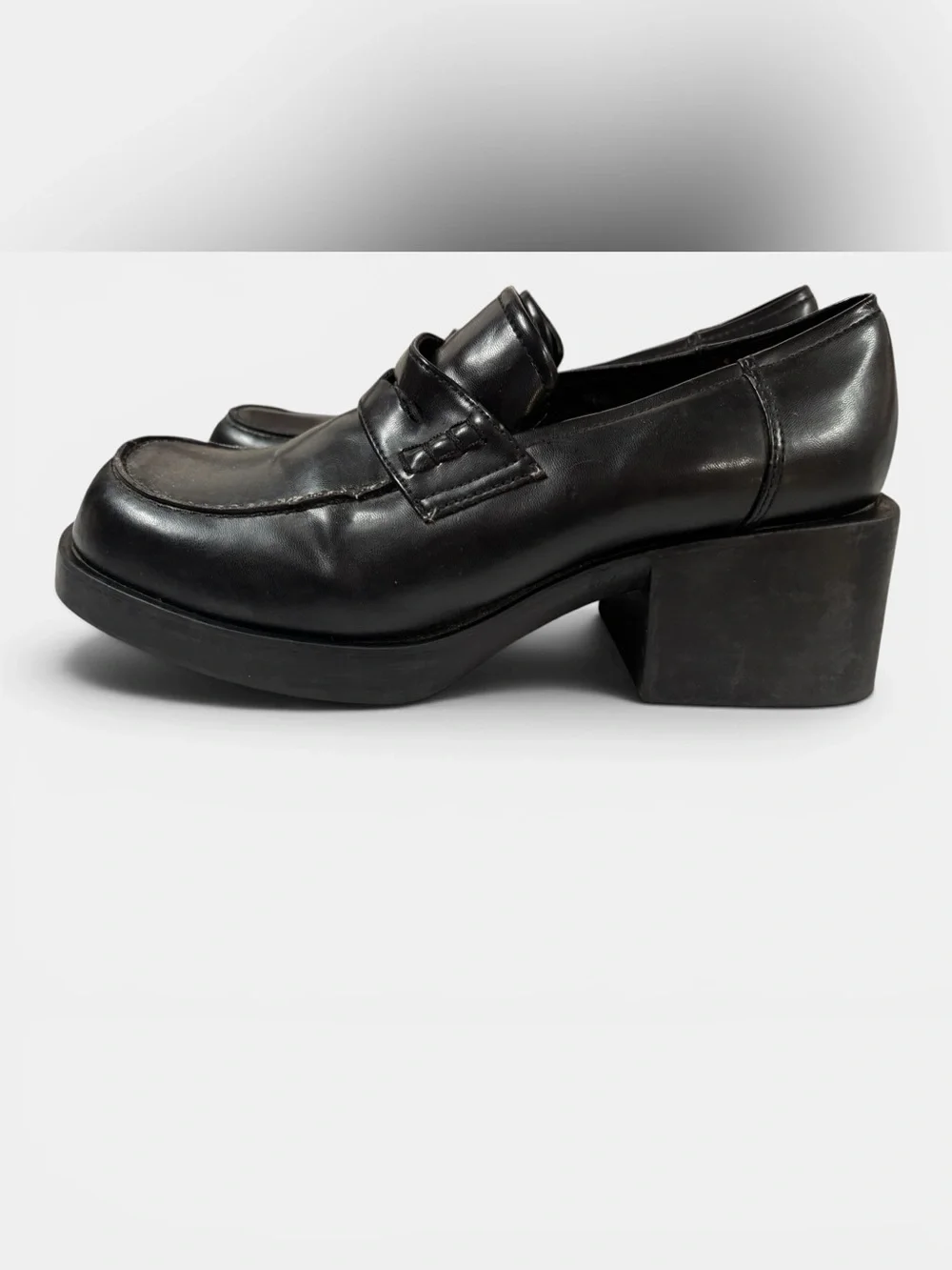Vintage 90’s Black Platform Chunky Heel Penny Loafers Whimsigoth Grunge Size 9